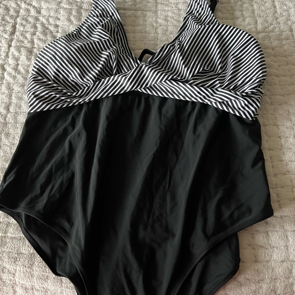 Plus size 24 women’s swimsuit